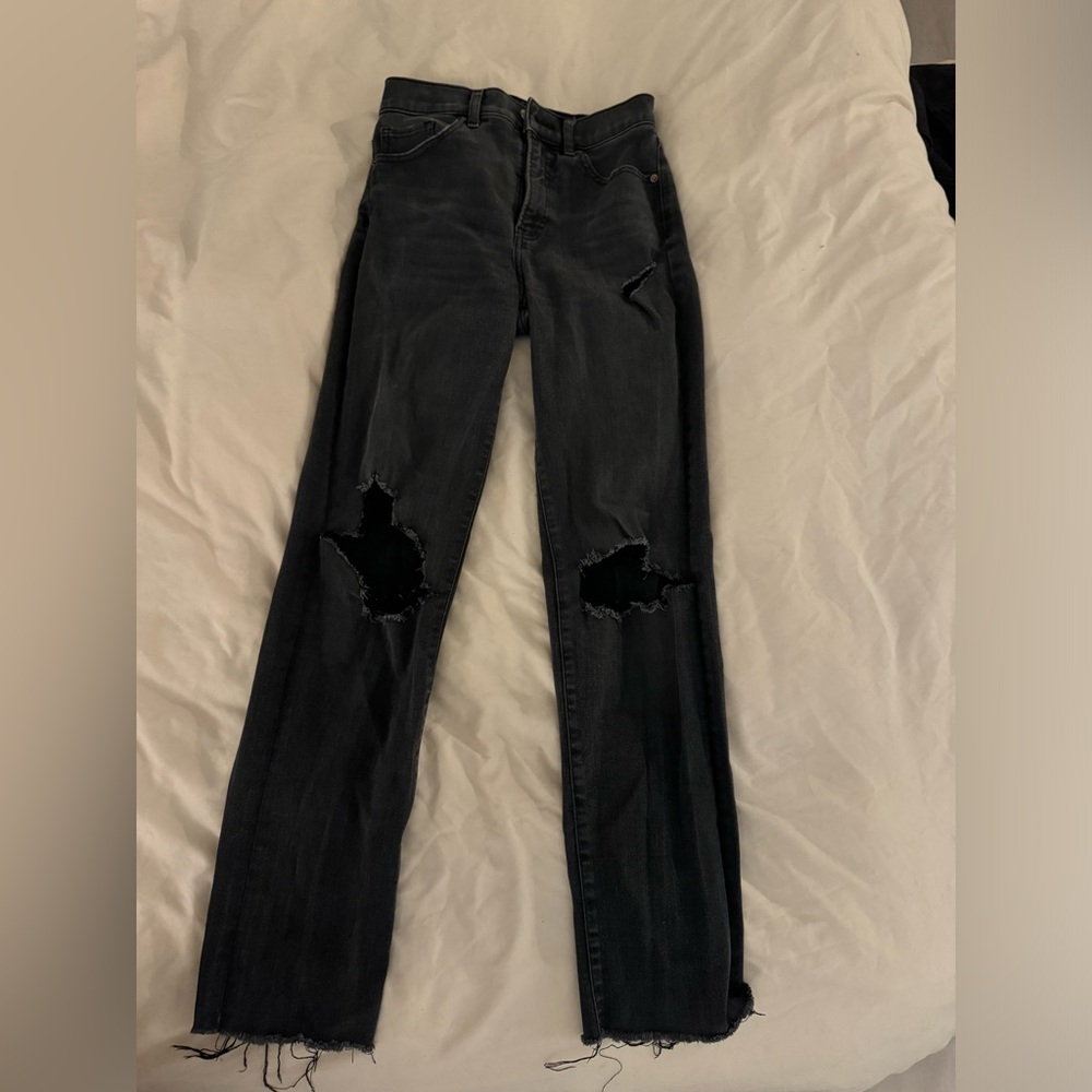 Express black straight jeans, ripped at knees, size 0 Regular Length